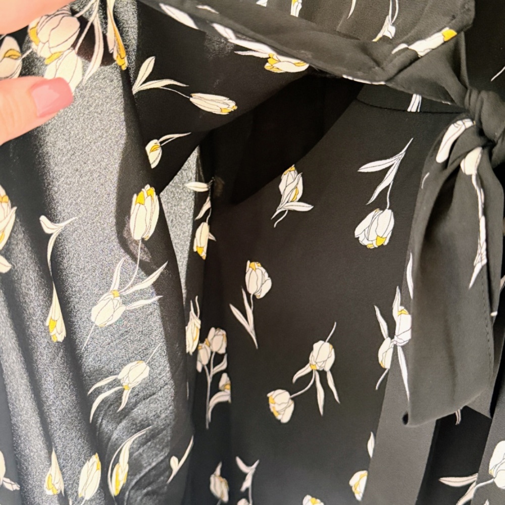 Banana Republic Factory Work Wrap Dress, Black/White/Yellow Floral, Size 10 - Picture 5 of 11